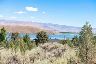 2006 Goldfield Dr, Gardnerville, NV 89410 - Photo 1
