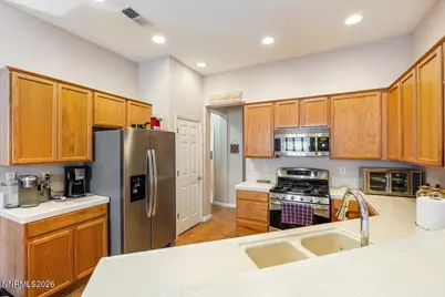 1445 Gold Cliff Court, Reno, NV 89521 - Photo 9