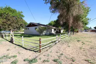 452 S California St, Yerington, NV 89447 - Photo 27