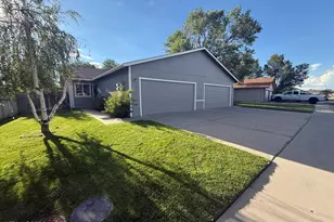 752 Wagon Dr, Gardnerville, NV 89460 - Photo 1