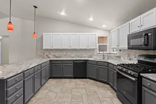 1643 Meadows Ave, Fernley, NV 89408 - Photo 15