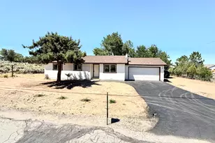 7915 Tholl Dr, Reno, NV 89506 - Photo 1