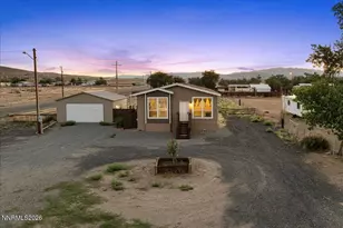 3913 Amber St, Silver Springs, NV 89429 - Photo 59