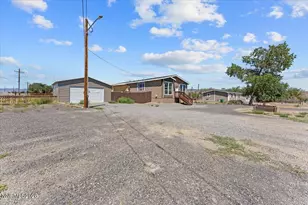 3913 Amber St, Silver Springs, NV 89429 - Photo 7