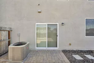 8863 Wolf Moon Dr, Reno, NV 89506 - Photo 9