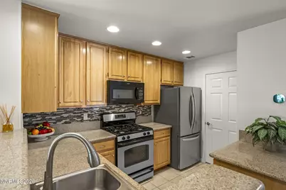 900 S South Meadows Parkway #APT 2413, Reno, NV 89521 - Photo 9