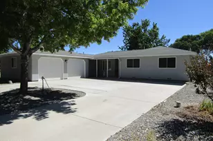 710 N Oregon St, Yerington, NV 89447 - Photo 1