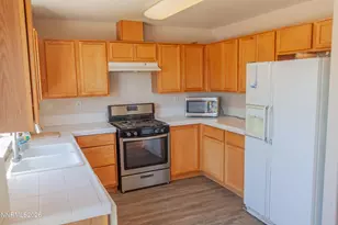 1385 Cooney Dr, Silver Springs, NV 89429 - Photo 7