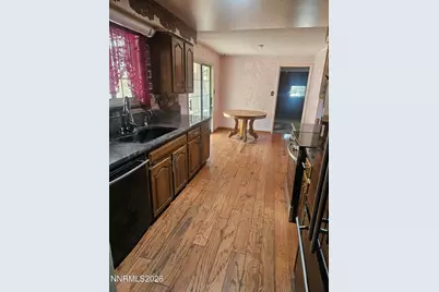 7650 Hillview Drive, Reno, NV 89506 - Photo 5