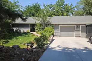 13935 Rancheros Dr, Reno, NV 89521 - Photo 1