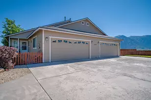 1286 Chardonnay Dr, Gardnerville, NV 89460 - Photo 3