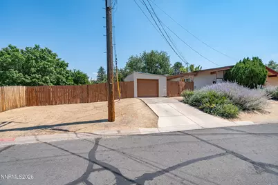 11304 Green Mountain Street, Reno, NV 89506 - Photo 3