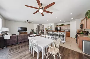 18212 Polar Bear Ct, Reno, NV 89508 - Photo 9