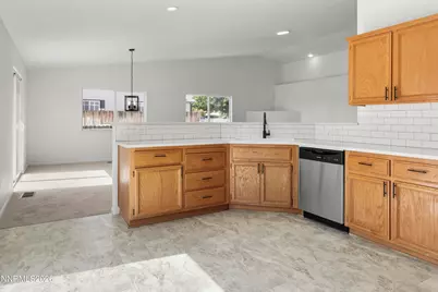 362 Emigrant Way, Fernley, NV 89408 - Photo 7