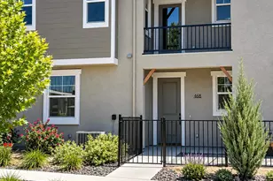 468 Blackbird Ln, Gardnerville, NV 89410 - Photo 1