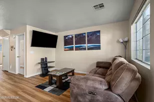 5635 El Paseo Dr, Sparks, NV 89436 - Photo 11