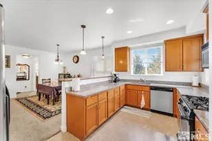 4885 Bougainvillea Cir, Sparks, NV 89436 - Photo 7