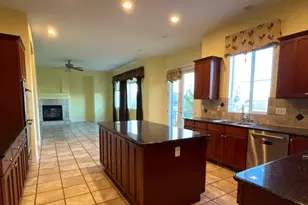 2810 Halo Dr, Sparks, NV 89436 - Photo 7
