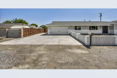 215 Ruby Street, Fernley, NV 89408 - Photo 5
