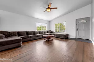 7539 Cezanne Ct, Sun Valley, NV 89433 - Photo 3
