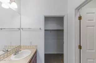 2125 Evergreen Park Dr, Reno, NV 89521 - Photo 31