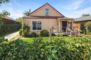 421 14th St, Sparks, NV 89431 - Photo 1