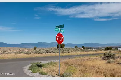 320 Veris Court, Gardnerville, NV 89410 - Photo 5