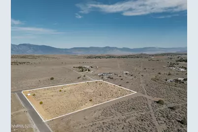 320 Veris Court, Gardnerville, NV 89410 - Photo 7