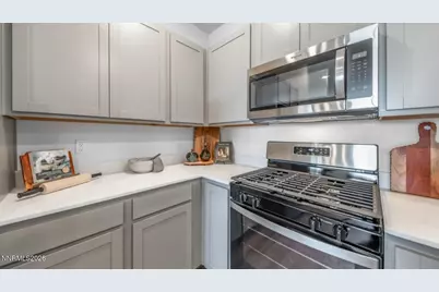 886 Villa Street, Carson City, NV 89701 - Photo 7
