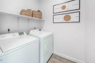 886 Villa St, Carson City, NV 89701 - Photo 23
