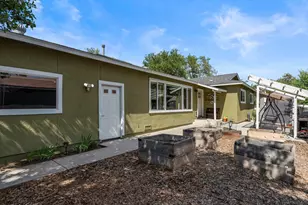 2910 Harding Cir, Reno, NV 89503 - Photo 3