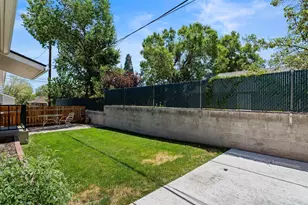 1220 Wright St, Reno, NV 89509 - Photo 9