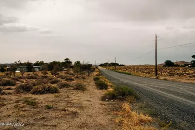 1090 E Green Avenue, Silver Springs, NV 89429 - Photo 17