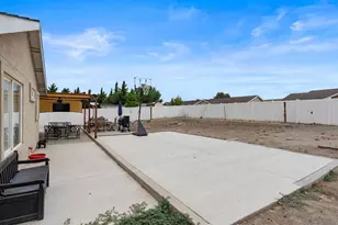 1455 Grey Bluffs Dr, Fernley, NV 89408 - Photo 27