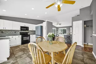 5825 Sepia Ct, Sun Valley, NV 89433 - Photo 9