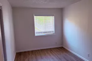 580 E Huffaker Ln, Reno, NV 89511 - Photo 7