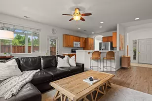 10465 Summershade Ln, Reno, NV 89521 - Photo 3