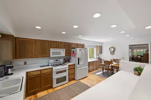 7845 N Southmoor Cir, Reno, NV 89502 - Photo 9