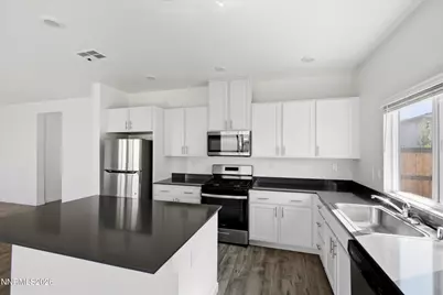8939 Wolf Moon Drive, Reno, NV 89506 - Photo 13