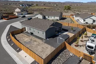 1323 Serenity Cir, Fernley, NV 89408 - Photo 31