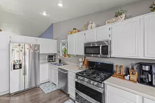 5485 Trapper Ct, Sun Valley, NV 89433 - Photo 9