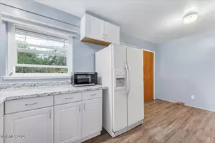 1890 Bonneville Ave, Reno, NV 89503 - Photo 11
