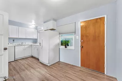 1890 Bonneville Avenue, Reno, NV 89503 - Photo 7