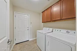 8930 Convair Way, Reno, NV 89506 - Photo 35