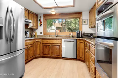 6383 Meadow Crest Circle, Reno, NV 89519 - Photo 19