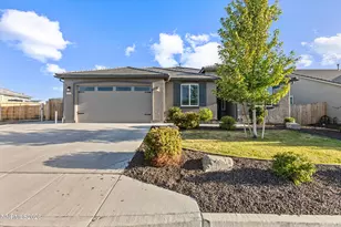 1054 Iron King Dr, Sparks, NV 89441 - Photo 3