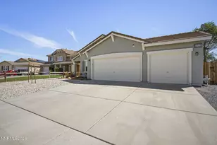 1727 Blue Oak Ct, Fernley, NV 89408 - Photo 3
