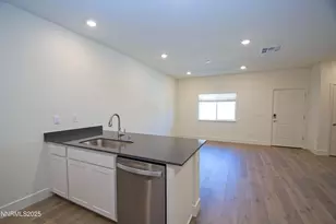 1636 Prancer St, Reno, NV 89523 - Photo 7