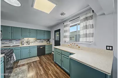 934 Pyramid Way, Sparks, NV 89431 - Photo 3