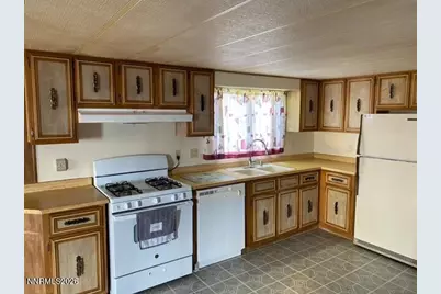 240 Circle Drive, Fernley, NV 89408 - Photo 7